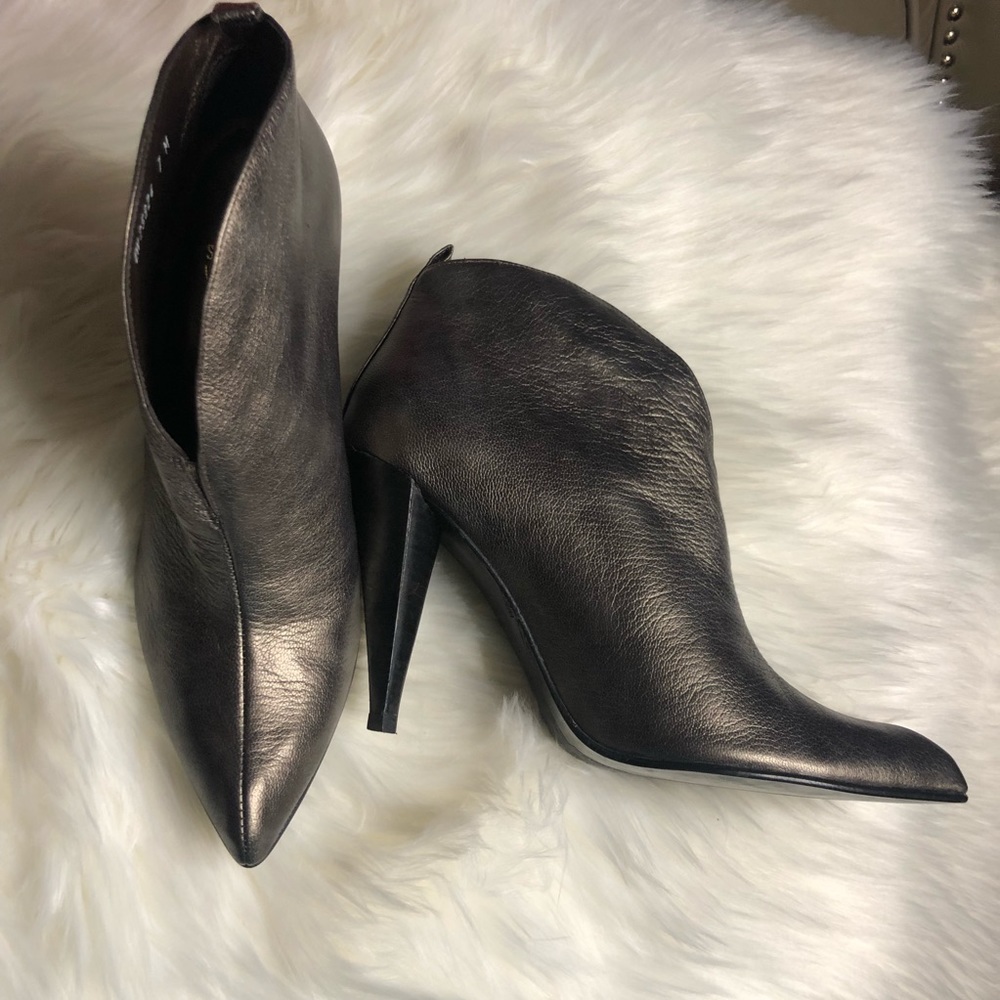 Stuart Weitzman Metallic Booties SZ 7